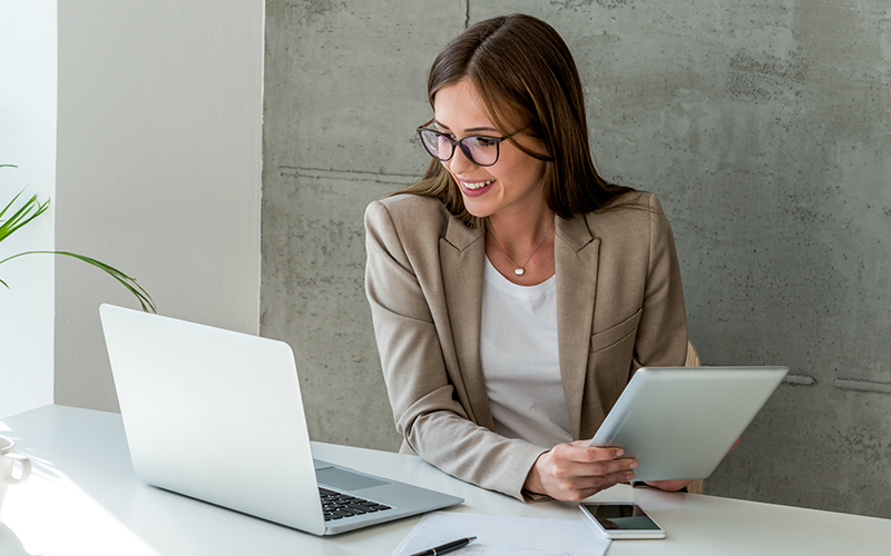 Provide flexible, modern device options that drive productivity and streamline lifecycle management.